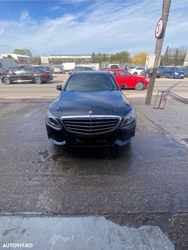 Negru Utilizat 2016 Mercedes C220 Break | 9.999 EUR (Super Preț) - Imagine 1/4