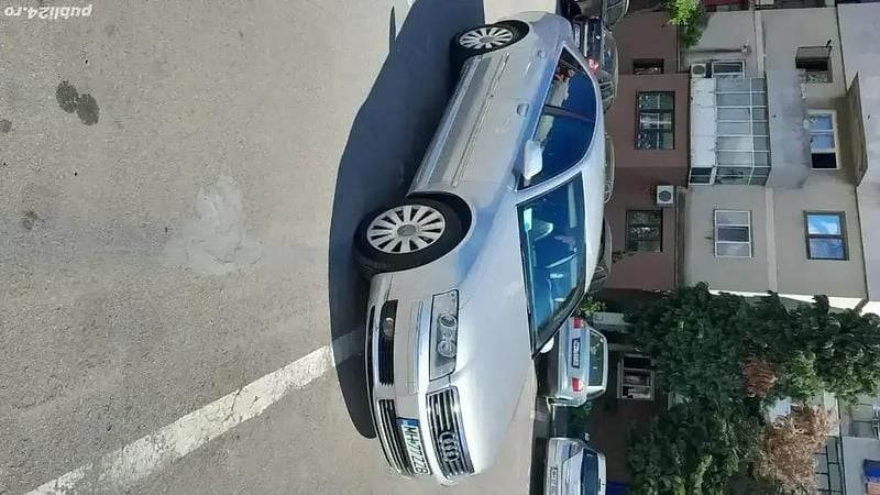 Argintiu Utilizat 2004 Audi A8 Berlinǎ | 2.500 EUR - Imagine 1/4