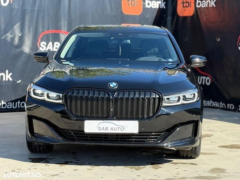 Second-hand BMW 740L 333 CP (244 kW) 2022 Culoarenegru Berlinǎ