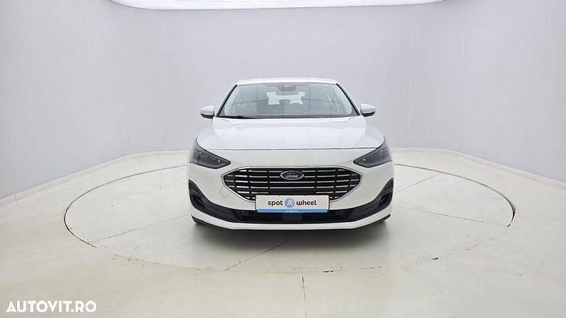 Second-hand Ford Focus Trend 120 CP (88 kW) 2022 Culoarealb Hatchback