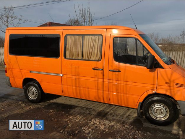 Portocaliu Utilizat 2001 Mercedes Sprinter Van | 4.400 EUR (Preț OK) - Imagine 1/4