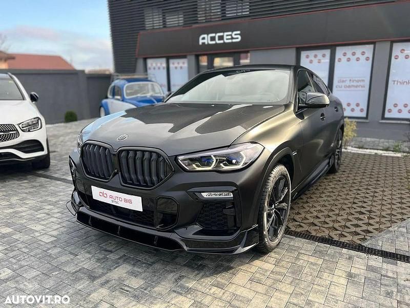 Culoarenegru Utilizat 2021 BMW X6 SUV | 66.000 EUR (Preț OK) - Imagine 1/4