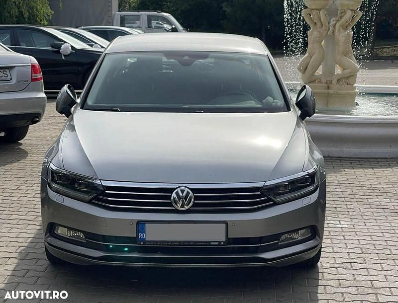 Culoareargint Utilizat 2016 VW Passat Comfortline Berlinǎ | 15.600 EUR (Preț OK) - Imagine 1/4