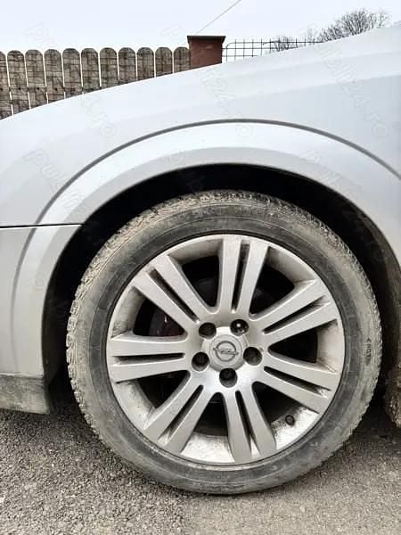 Second-hand Opel Vectra 122 CP (89 kW) 2003 Berlinǎ