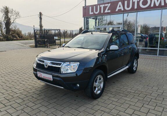 Negru Utilizat 2010 Dacia Duster Prestige SUV | 6.950 EUR (Scump) - Imagine 1/4