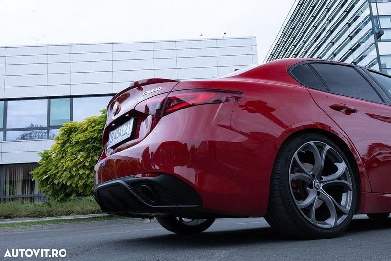 Culoarerosu Utilizat 2020 Alfa Romeo Giulia Berlinǎ | 26.500 EUR (Preț OK) - Imagine 1/4