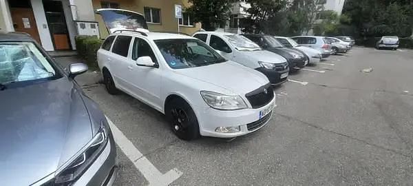 Alb Utilizat 2012 Skoda Octavia Break | 5.099 EUR (Puțin scump) - Imagine 1/4