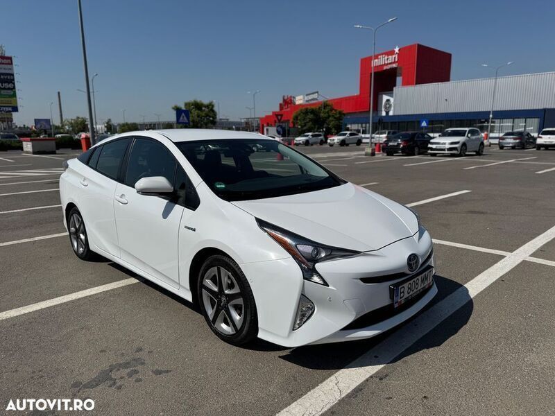 Alb Utilizat 2016 Toyota Prius Executive Hatchback | 15.150 EUR (Scump) - Imagine 1/4