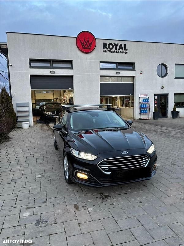 Second-hand Ford Mondeo ST-Line 150 CP (110 kW) 2019 Culoarenegru Berlinǎ
