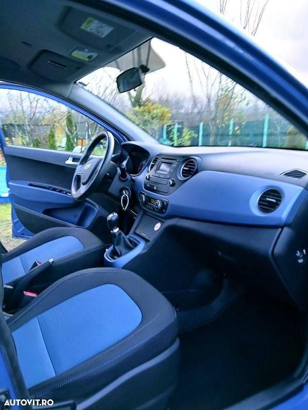 Second-hand Hyundai i10 Classic 66 CP (48 kW) 2015 Culoarealbastru Hatchback