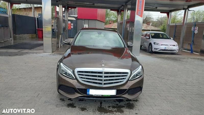 Culoaremaro Utilizat 2015 Mercedes C250 Berlinǎ | 18.999 EUR (Preț OK) - Imagine 1/4