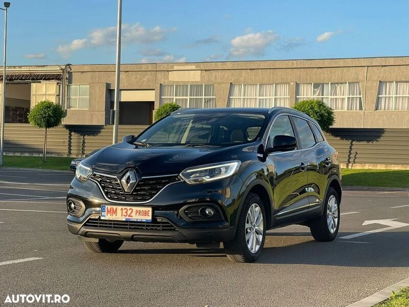 Negru Utilizat 2020 Renault Kadjar Zen SUV | 12.690 EUR (Preț bun) - Imagine 1/4