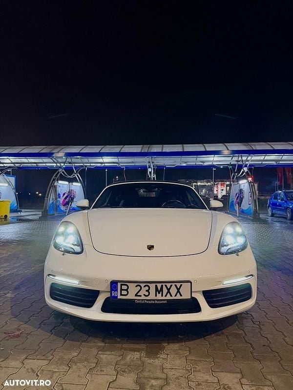 Second-hand Porsche 718 Boxster 300 CP (220 kW) 2018 Culoarealb Cabrio