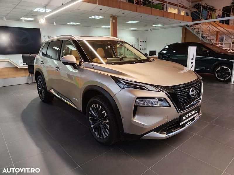Nouă Nissan X-Trail Tekna 158 CP (116 kW) 2025 Culoareargint SUV