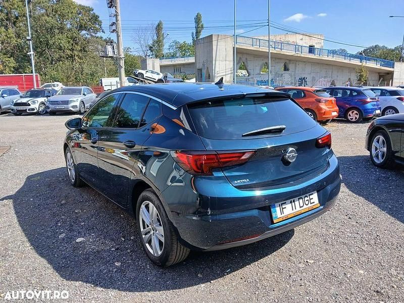 Second-hand Opel Astra Dynamic 136 CP (100 kW) 2019 Culoareverde