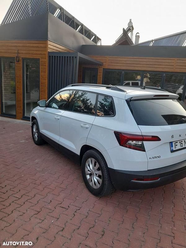 Culoarealb Utilizat 2020 Skoda Karoq SportLine SUV | 20.500 EUR (Preț OK) - Imagine 1/4