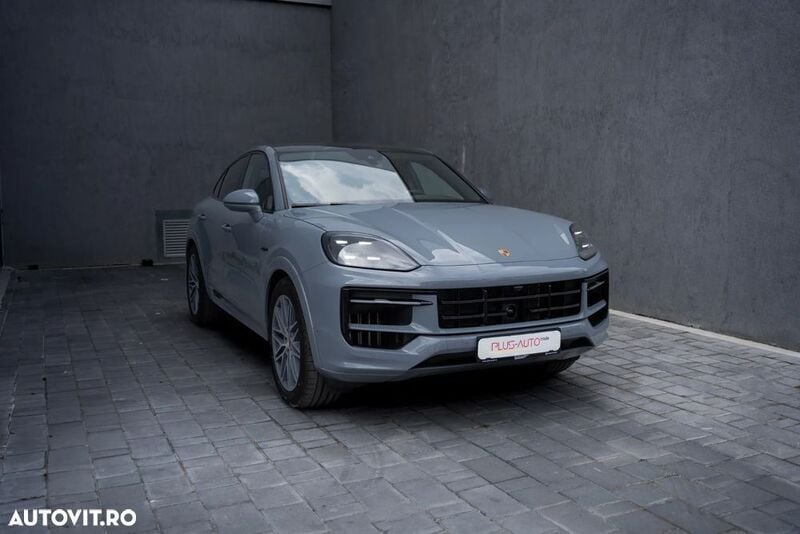 Gri Utilizat 2023 Porsche Cayenne SUV | 129.990 EUR - Imagine 1/4