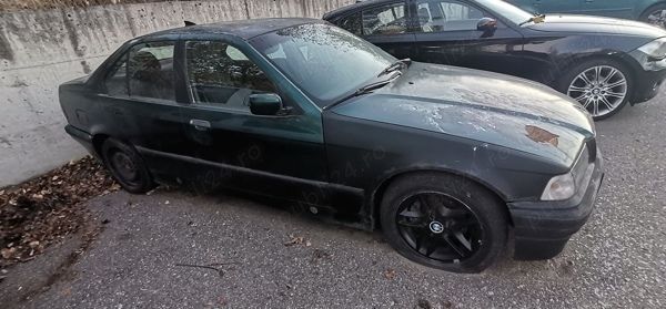 Second-hand BMW 325 143 CP (105 kW) 1994 Verde Berlinǎ