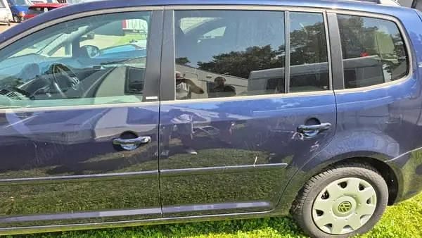 Second-hand VW Touran 70 CP (51 kW) 2011 Monovolum