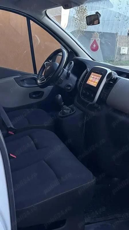 Second-hand Renault Trafic 96 CP (70 kW) 2016 Monovolum