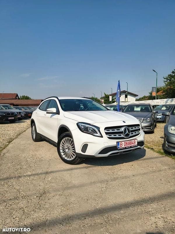 Alb Utilizat 2019 Mercedes GLA200 Style SUV | 15.990 EUR (Preț OK) - Imagine 1/4