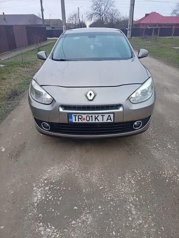 Second-hand Renault Fluence 110 CP (80 kW) 2010 Berlinǎ