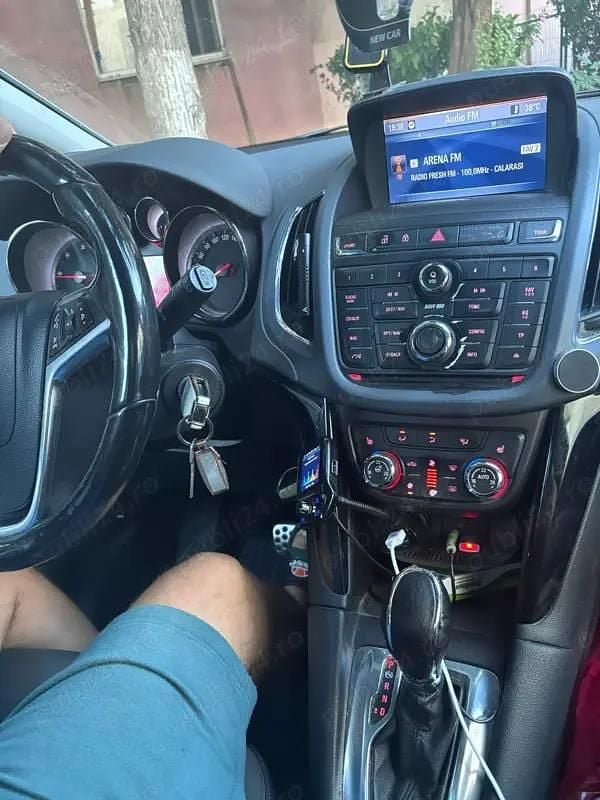 Second-hand Opel Zafira 163 CP (119 kW) 2012 Monovolum