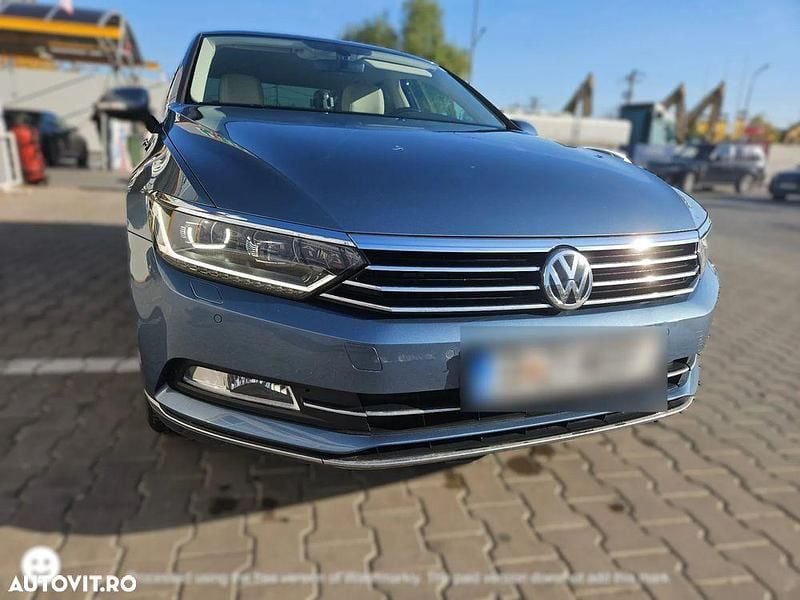 Culoarealbastru Utilizat 2016 VW Passat Highline Berlinǎ | 16.900 EUR (Puțin scump) - Imagine 1/4