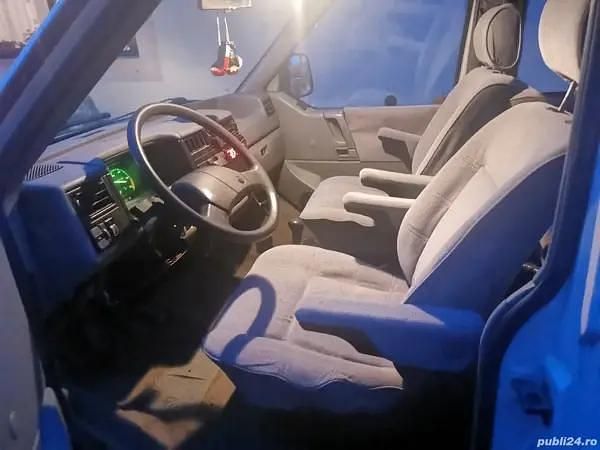 Second-hand VW Multivan 75 CP (55 kW) 1994 Alb Van