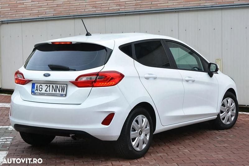 Second-hand Ford Fiesta 90 CP (66 kW) 2020 Culoarealb Hatchback