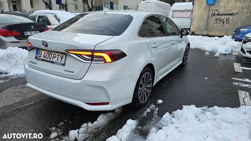 Second-hand Toyota Corolla 122 CP (89 kW) 2020 Culoarealb Berlinǎ