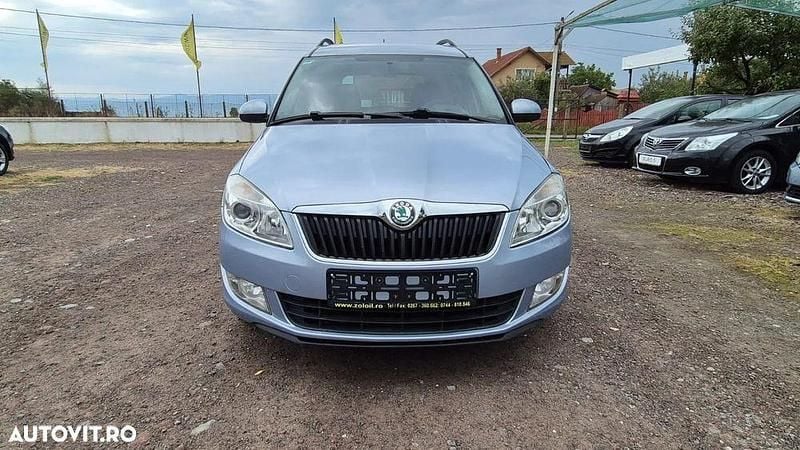 Culoarealbastru Utilizat 2011 Skoda Roomster Family Monovolum | 3.499 EUR (Preț OK) - Imagine 1/4