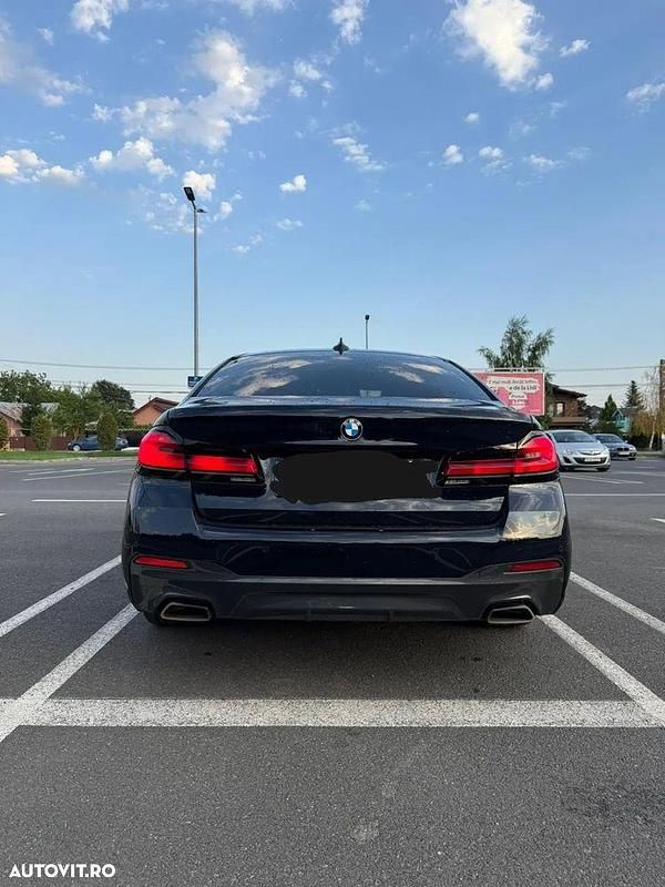 Second-hand BMW 530 Comfort Edition 286 CP (210 kW) 2023 Culoarealbastru Berlinǎ