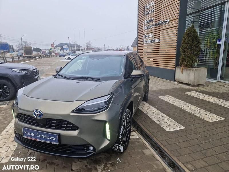 Second-hand Toyota Yaris Cross Elegant 116 CP (85 kW) 2022 Culoareverde SUV