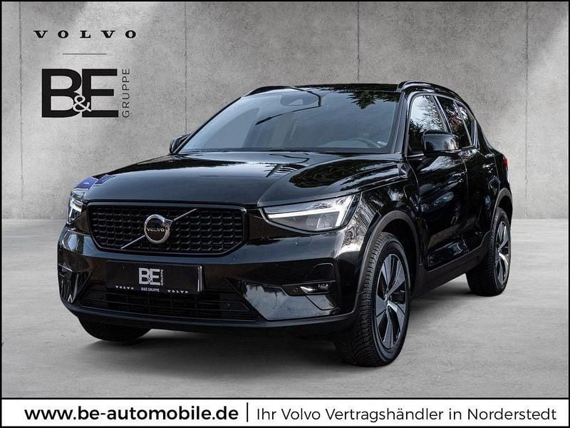Negru Second-hand 2022 Volvo XC40 Plus SUV | 32.737 EUR (Preț bun) - Imagine 1/1