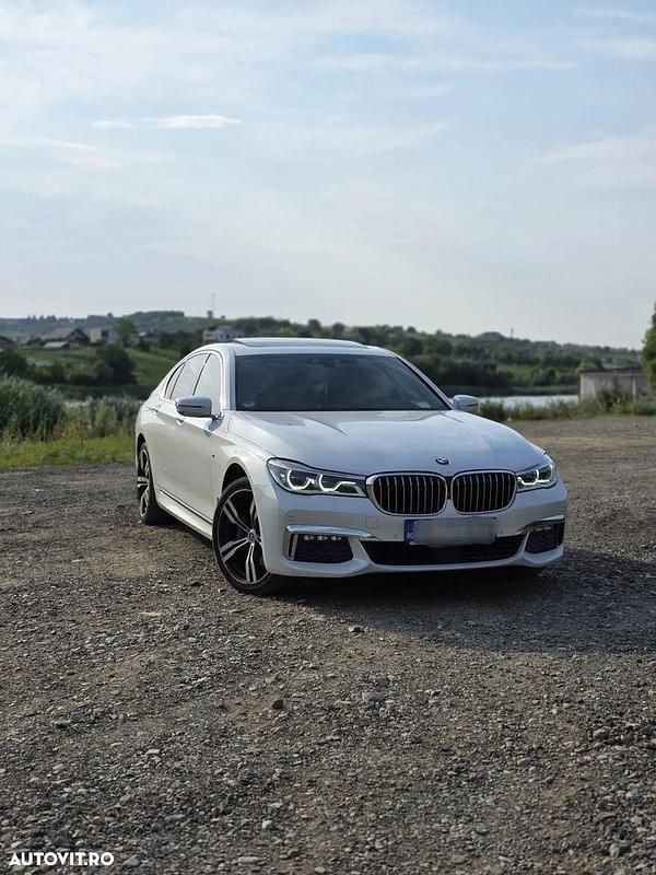 Alb Utilizat 2016 BMW 730 Berlinǎ | 27.500 EUR (Preț bun) - Imagine 1/4