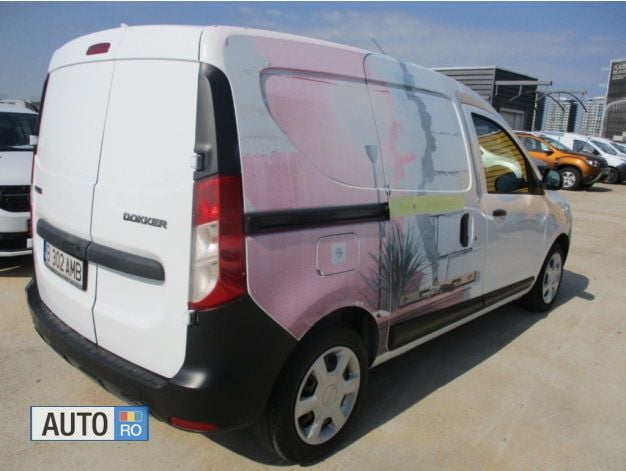 Second-hand Dacia Dokker 115 CP (84 kW) 2013 Alb Monovolum