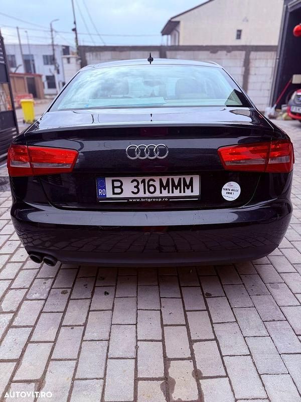 Second-hand Audi A6 313 CP (230 kW) 2013 Culoarealbastru Berlinǎ