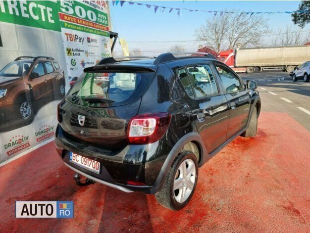 Second-hand Dacia Sandero 90 CP (66 kW) 2015 Negru Hatchback