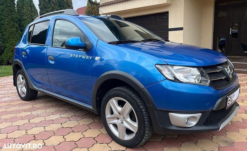 Second-hand Dacia Sandero Stepway 90 CP (66 kW) 2015 Culoarealbastru Hatchback