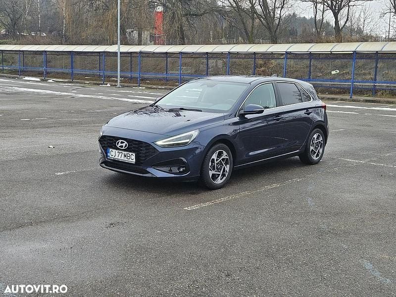 Second-hand Hyundai i30 140 CP (102 kW) 2024 Culoarealbastru Hatchback