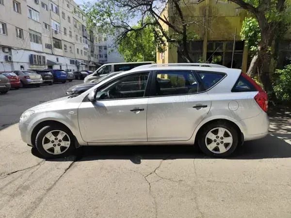 Utilizat 2009 Kia Ceed 2 Hatchback | 3.100 EUR (Preț OK) - Imagine 1/4