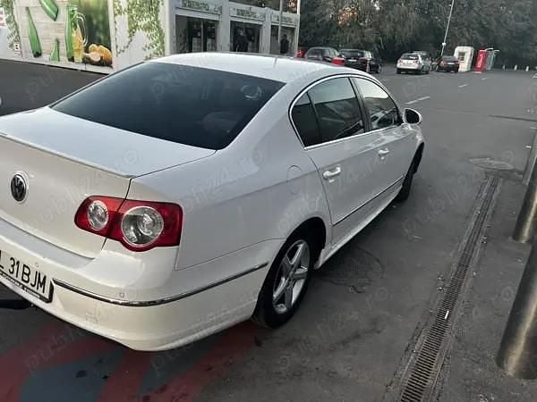 Second-hand VW Passat R-line 170 CP (125 kW) 2009 Berlinǎ