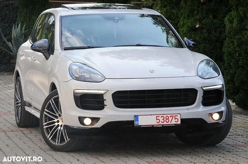 Culoarealb Utilizat 2016 Porsche Cayenne SUV | 32.500 EUR (Puțin scump) - Imagine 1/4