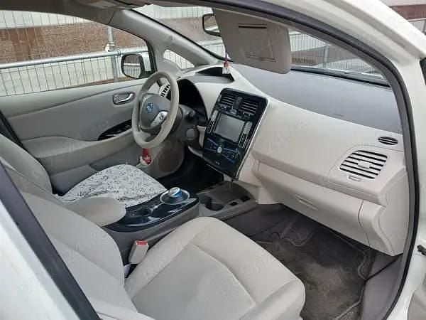 Second-hand Nissan Leaf 88 kW (120 CP) 2014 Hatchback