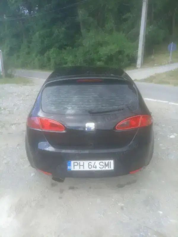 Negru Utilizat 2009 Seat Leon Hatchback | 2.350 EUR (Preț bun) - Imagine 1/4
