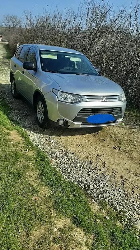 Second-hand Mitsubishi Outlander 150 CP (110 kW) 2015 Gri SUV