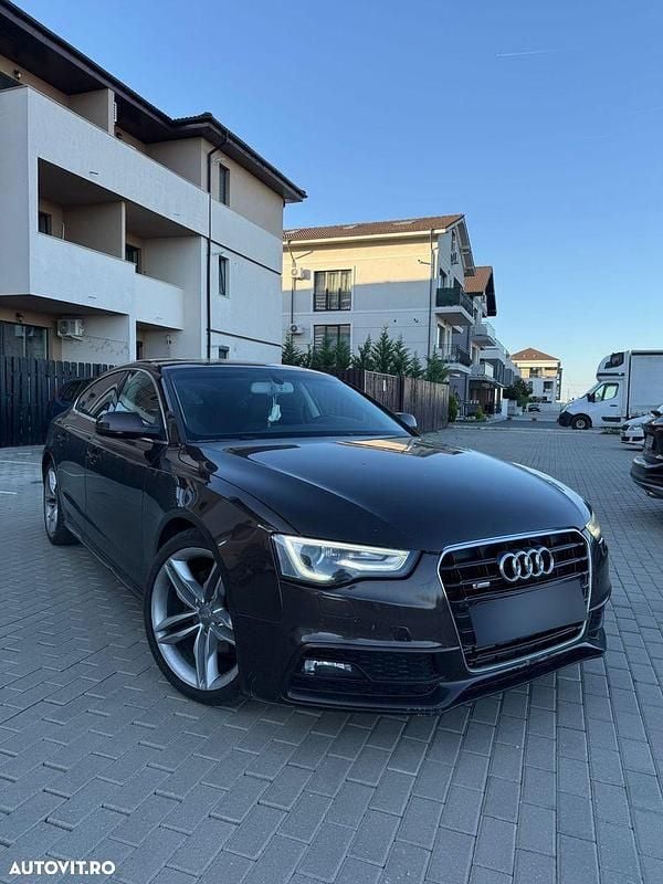 Culoaremaro Utilizat 2013 Audi A5 Berlinǎ | 9.400 EUR (Preț bun) - Imagine 1/4