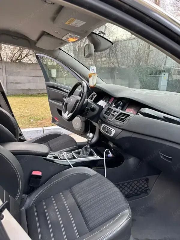 Second-hand Renault Laguna III Bose Edition 130 CP (95 kW) 2015 Berlinǎ