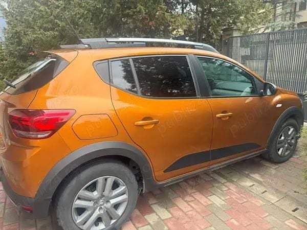 Second-hand Dacia Sandero Stepway 100 CP (73 kW) 2023 Portocaliu Hatchback